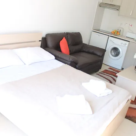 酒店 Tiffany 拉纳卡